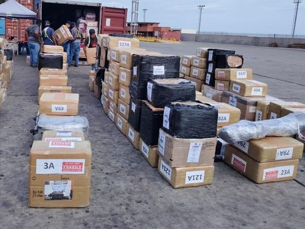 Bultos flejados e identificados, listos para despacho